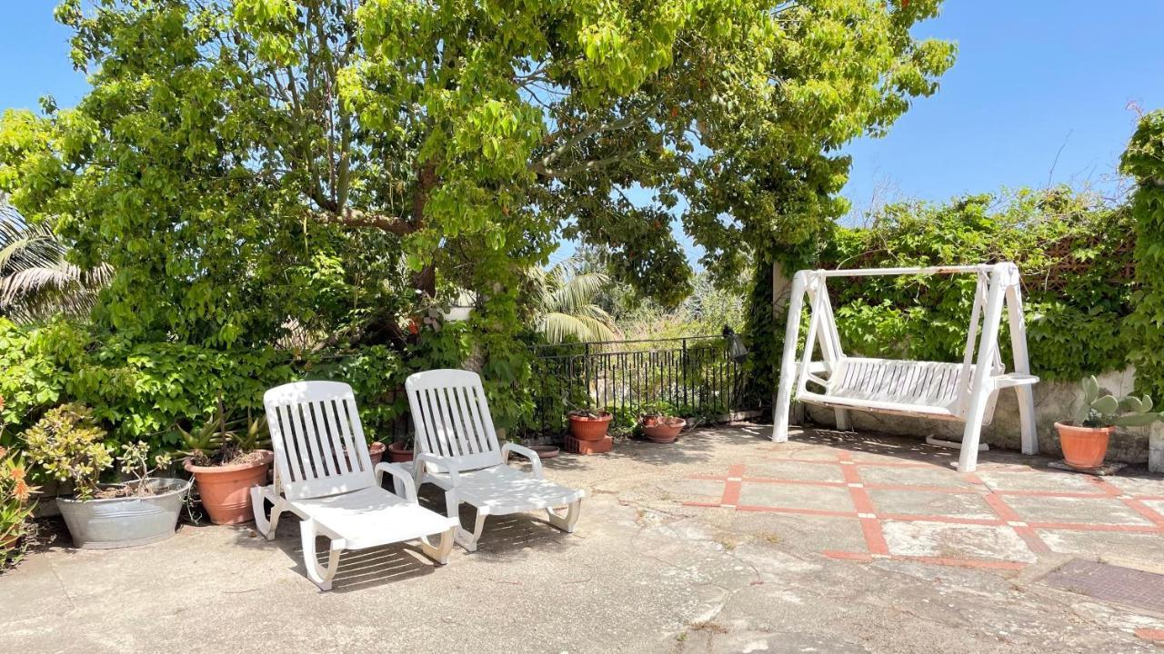 Casa Sulla Spiaggia- Mortelle メッシーナ エクステリア 写真
